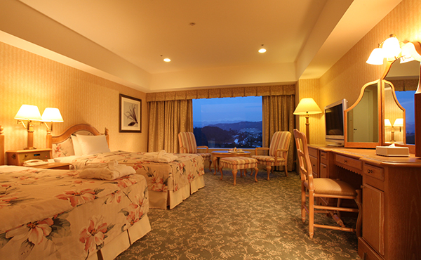 Ladies' Deluxe Twin Room