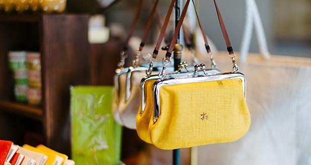 鹿のロゴなど奈良らしい商品にも注目