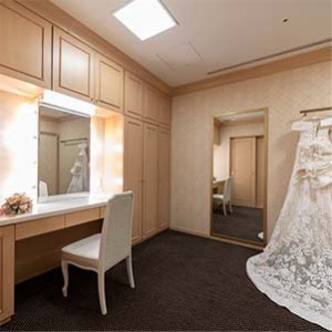 アルファブライド