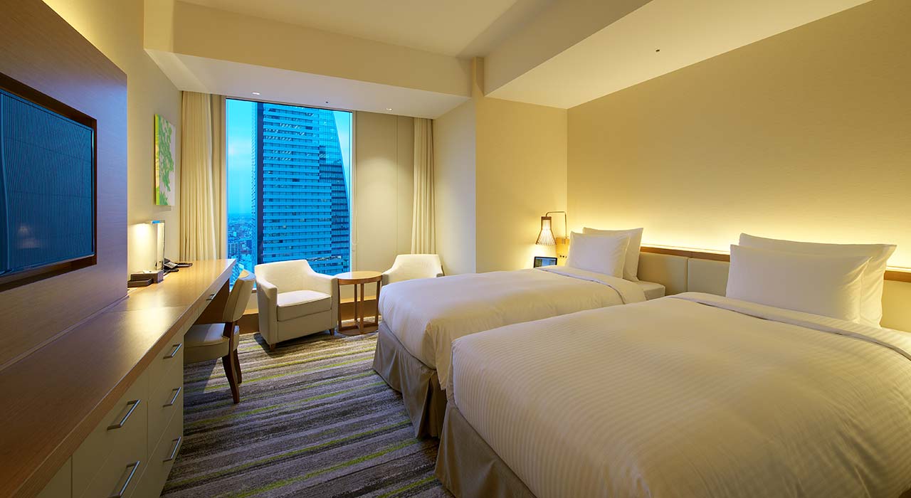 豪华转角双床间