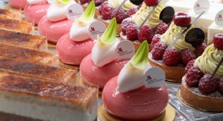 ロビーラウンジ「シーナリー」