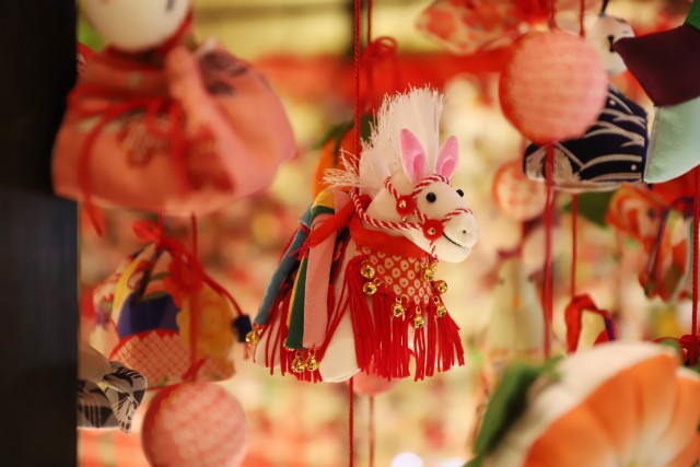 午年にちなみ馬(飛躍)