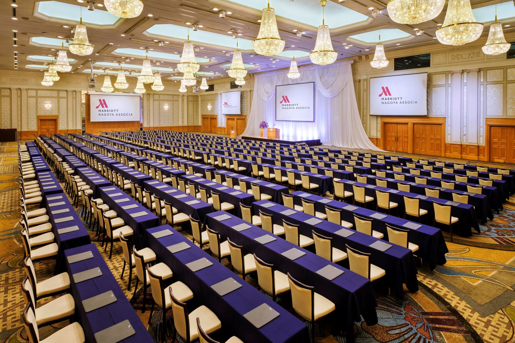 ニーズに応じた多彩な宴会場