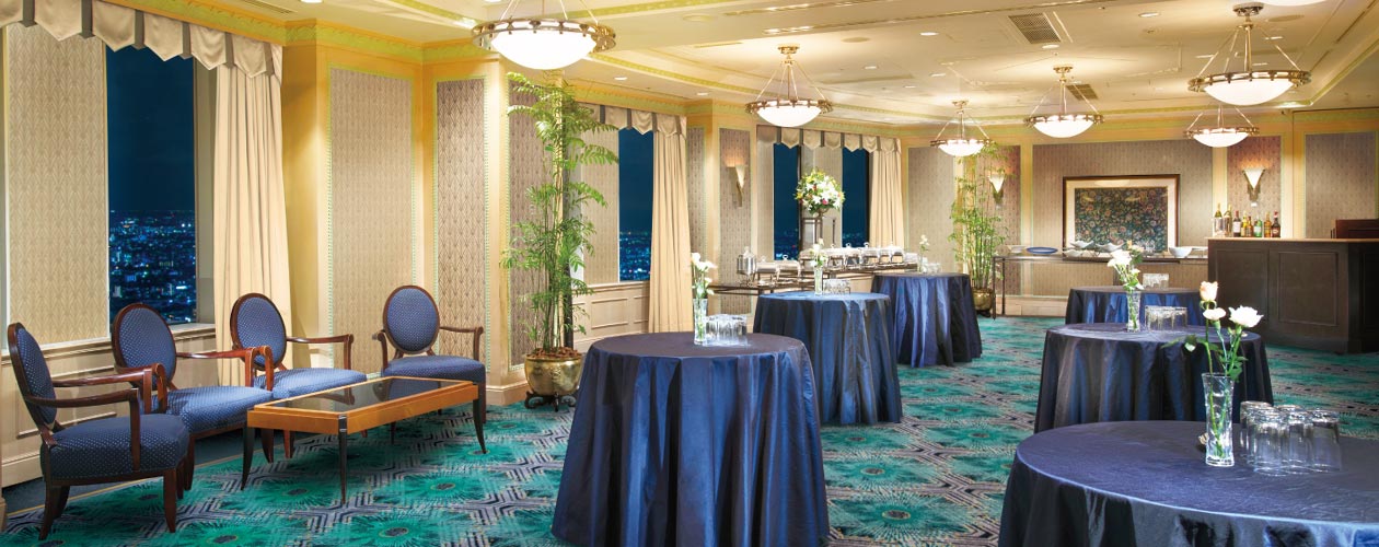 学生生活最後のパーティーを華やかに彩ります。