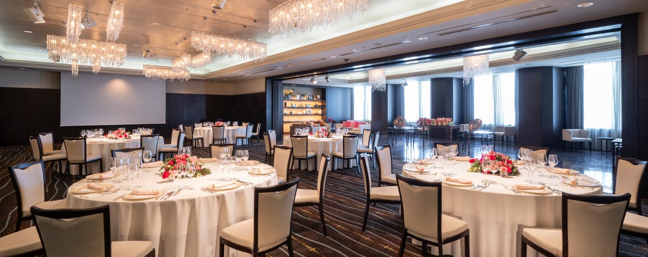 学生生活最後のパーティーを華やかに彩ります。