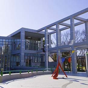 名古屋市美術館