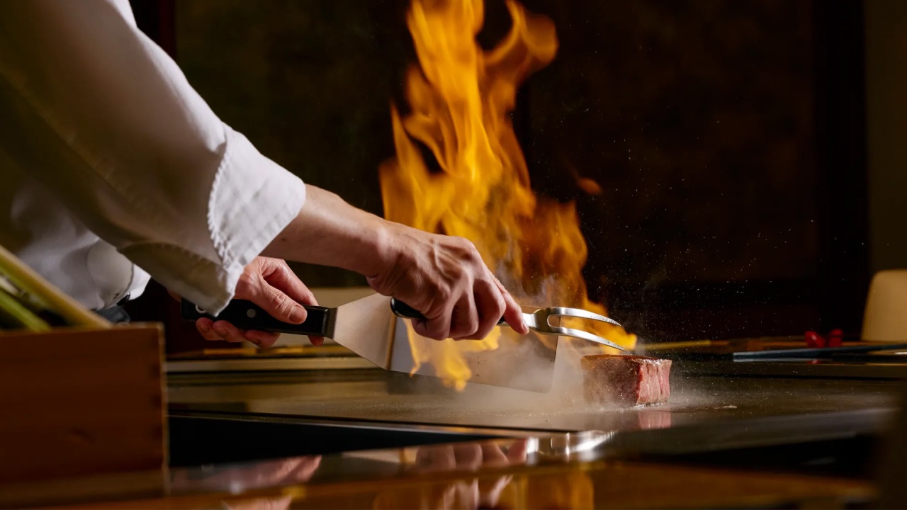 白銀の舞台に舞う、五感を満たす美しい鉄板焼