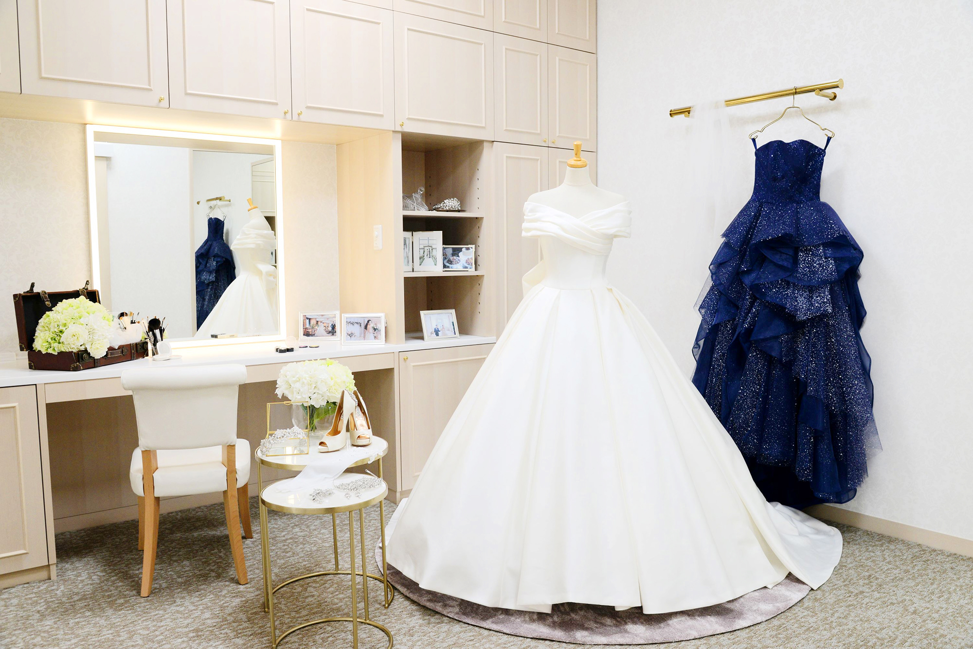 BRIDE’S SALON