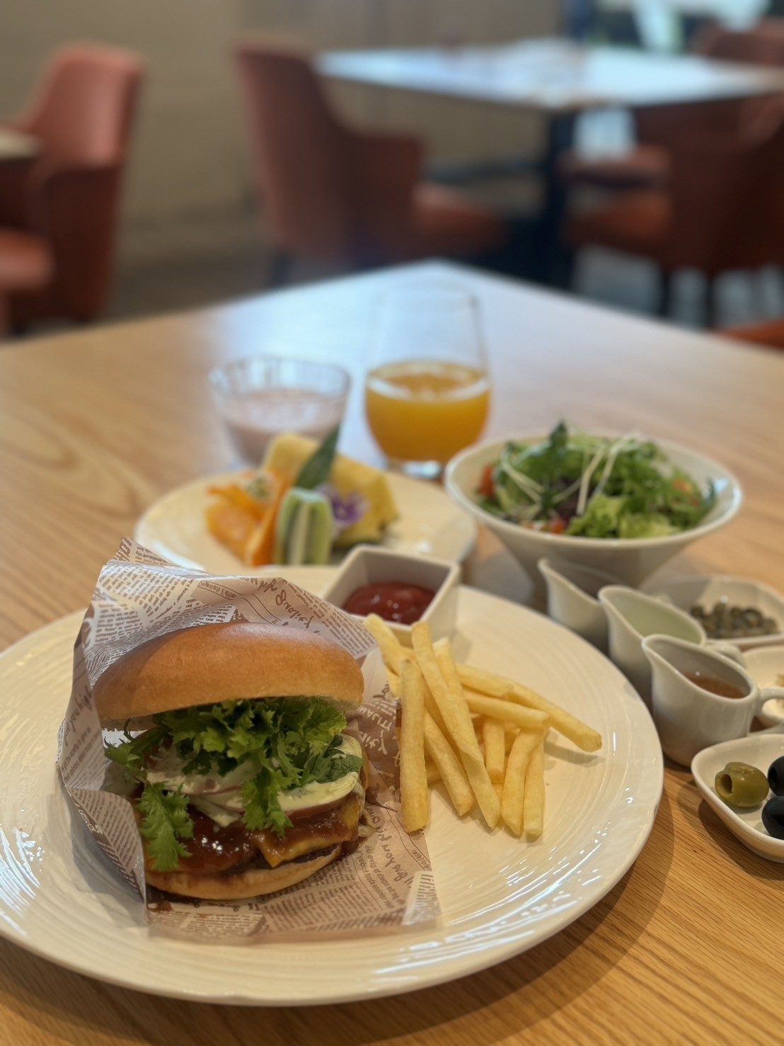 プレミアム朝食(バーガー付き)
