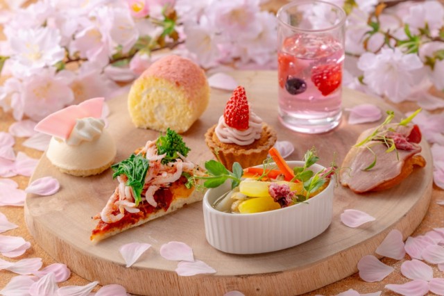 桜彩る多彩なブッフェ