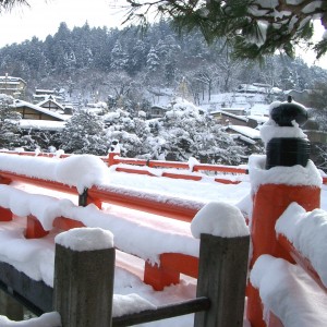 【みんなで”あったか”冬の飛騨高山町歩き 】牛まん喜八郎の「飛騨牛まん」を頬張りながら街歩き！　ホテル朝食付き　プランコード：HPBFGM
