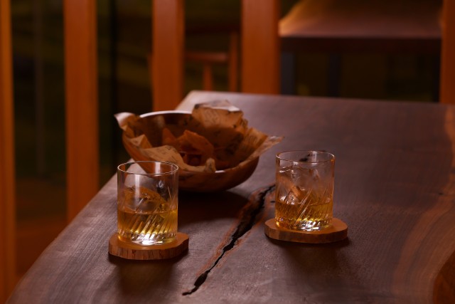 7種のお食事と30種のドリンクをご用意しております