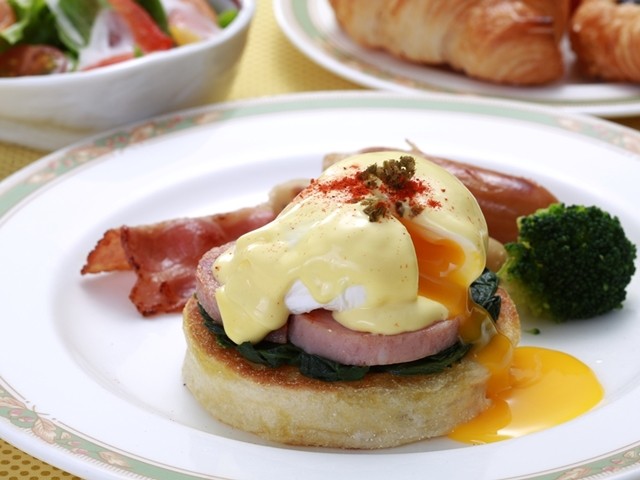 エッグベネディクト
