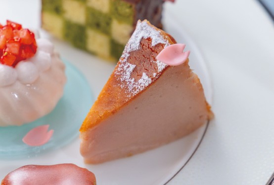 桜のバスクチーズケーキ