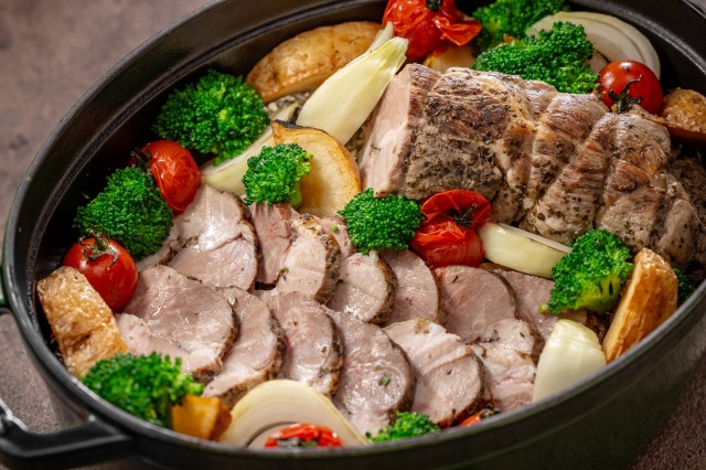 豚肉のボルケッタ風
