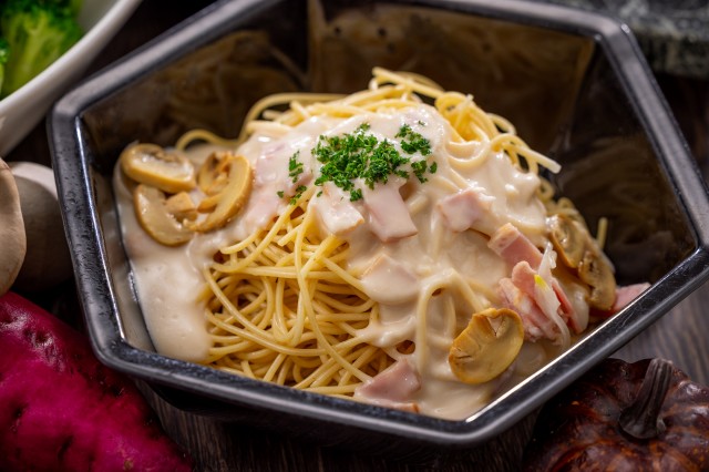【ランチ限定】マッシュルームとベーコンのクリームパスタ