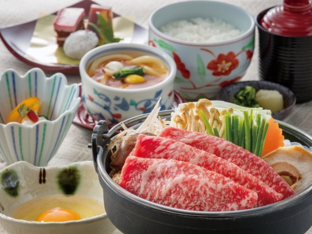 しゃぶしゃぶ・すき焼き御膳　豊橋牛￥4,500／みかわ牛 ￥5,800