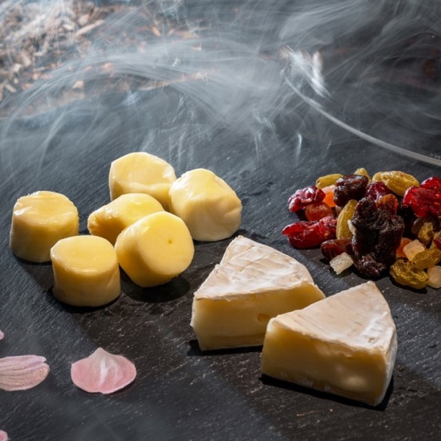 桜スモークチーズ ¥1,800